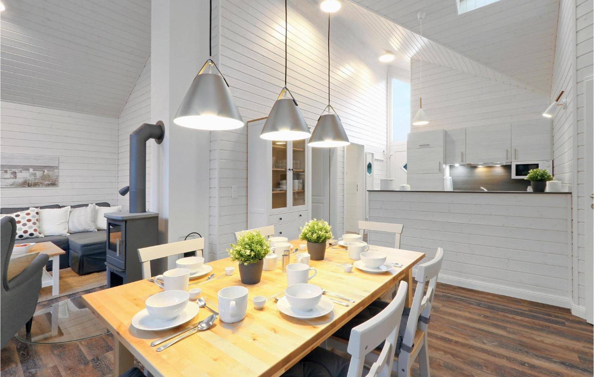 3 Bedroom Stunning Home In Krems Ii-Warderbrueck Gols Экстерьер фото